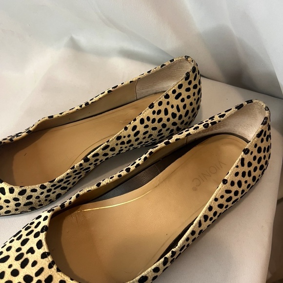 Vionic Black and Cream Animal Print Flats - Picture 3 of 8